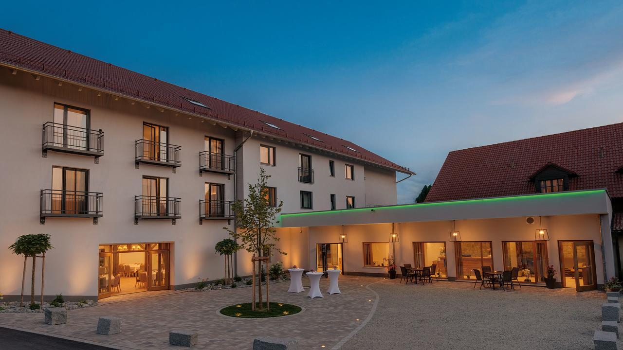 Gasthaus Forster Am See - Eching Bei Landshut Exteriör bild